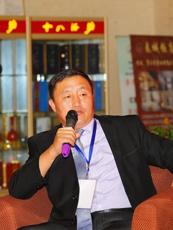 大城县古典家具协会会长宋玉顺先生